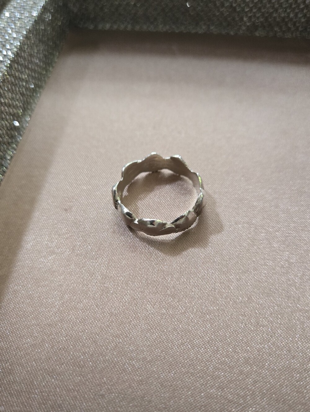 Silver Shell Ring - Picture 3 of 10